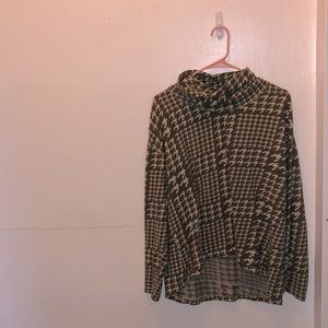 Quality thick, houndstooth, cowl neck, sweater.  Large fit for M.